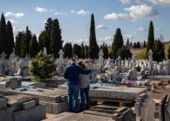 İspaniyada 100-dən çox ailə hökuməti koronavirusa görə məhkəməyə verib