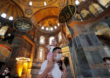 Ayasofyanın muzeydən məscidə çevrilməsi ilə bağlı qərar verilib