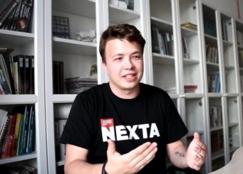 NEXTA Telegram kanalının keçmiş baş redaktoru həbs edilib. Onun olduğu təyyarə Minskə eniş etməyə məcbur edilib
