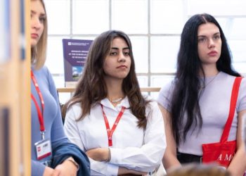 Feminist fəal cinsi zorakılığa məruz qaldığını və prokurorluğun işi düzgün araşdırmadığını deyir