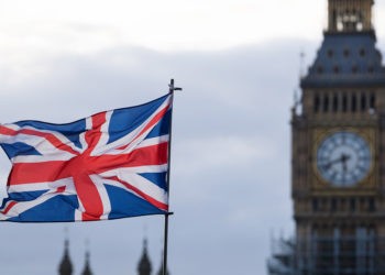 Britaniya Putinə yaxın oliqarxlara və banklara sanksiya tətbiq edib