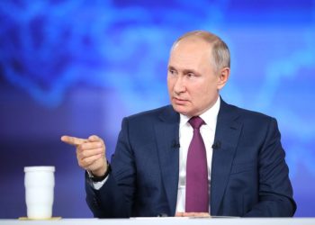 Putinin əmri ilə Donbassda hərbi əməliyyatlar başlayıb