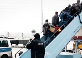 42 Azərbaycan vətəndaşı ölkəyə deport olunub