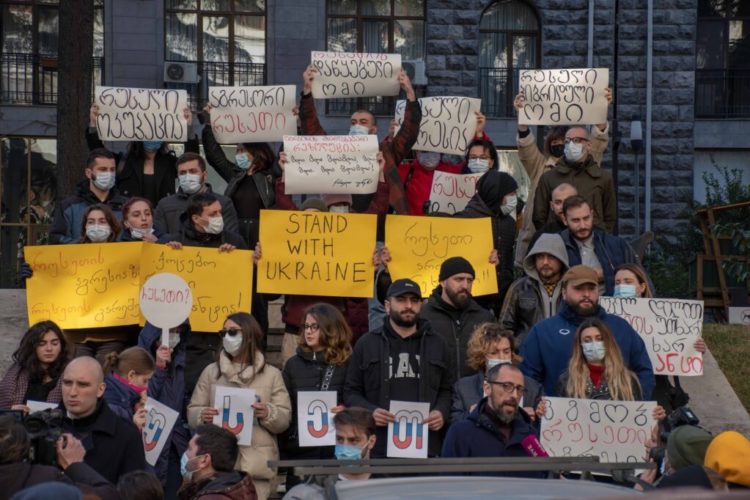 Gürcüstan Ukraynanı dəstəkləyən qətnamə qəbul edib, amma Rusiyanın adını çəkmədən