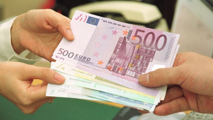 Rusiyaya avronun satışı və ixracı qadağan edildi