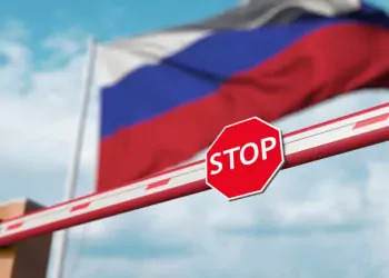Bu iki ölkə casusluq şübhəsinə görə rus diplomatları geri göndərir