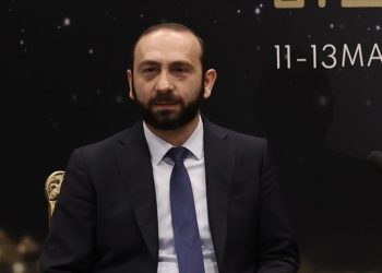Mirzoyan: “Ermənistan Türkiyə ilə sərhədi açmağa hazırdır”