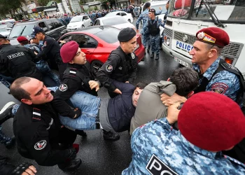 Yerevanda 10 gündür nələr baş verir?