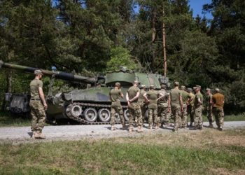 Norveç Ukraynaya 22 haubitsa bağışlayıb