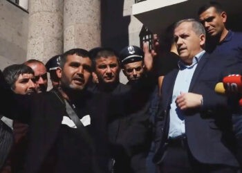 Qarabağ erməniləri etiraz edir, Şahramanyan isə “Arsax”ın gələcəyi barədə danışmağın “çox təhlükəli” ola biləcəyini deyir